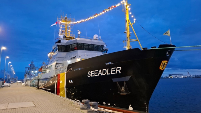 Schiff bei Nacht Schiff bei Nacht