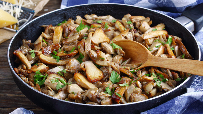 Bratpfanne mit Pilzen Bratpfanne mit Pilzen