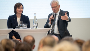 Nahaufnahme: Bundesernährungsminister Alois Rainer und Parlamentarische Staatssekretärin Mareike Wulf Nahaufnahme: Bundesernährungsminister Alois Rainer und Parlamentarische Staatssekretärin Mareike Wulf