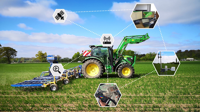 Traktor auf einem Feld. Traktor auf einem Feld.