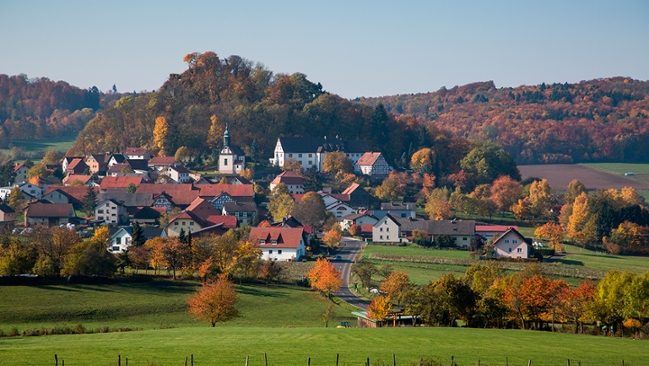 Ansicht einer Landschaft aus der Vogelperspektive Ansicht einer Landschaft aus der Vogelperspektive